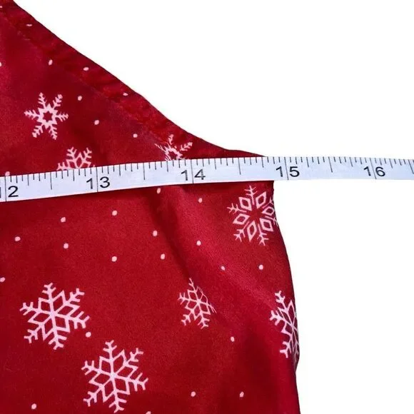 GUC Red Winter Nightie with Snowflakes - Picture 11 of 11